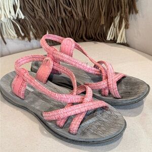 Northside Pink and Gray Women's Sandals